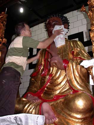 cina-statue.jpg
