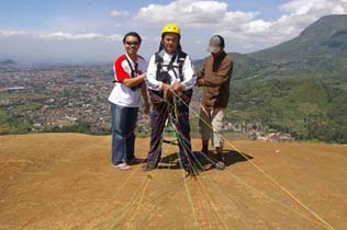 paragliding.jpg