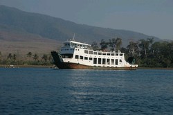 mini-lombok-to-sumbawa-ferry.jpg